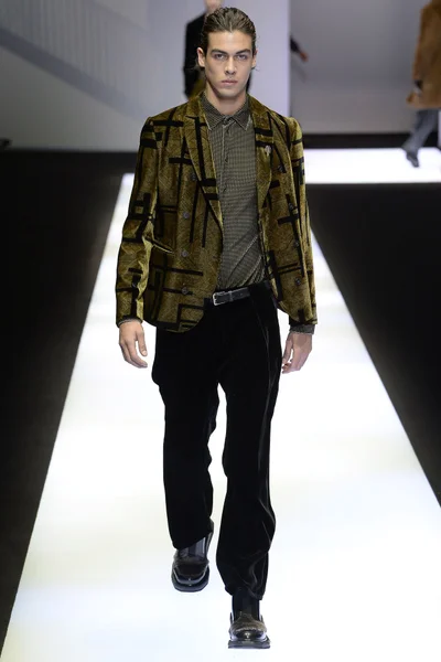 Look 64